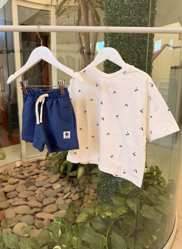 REMERA CATA